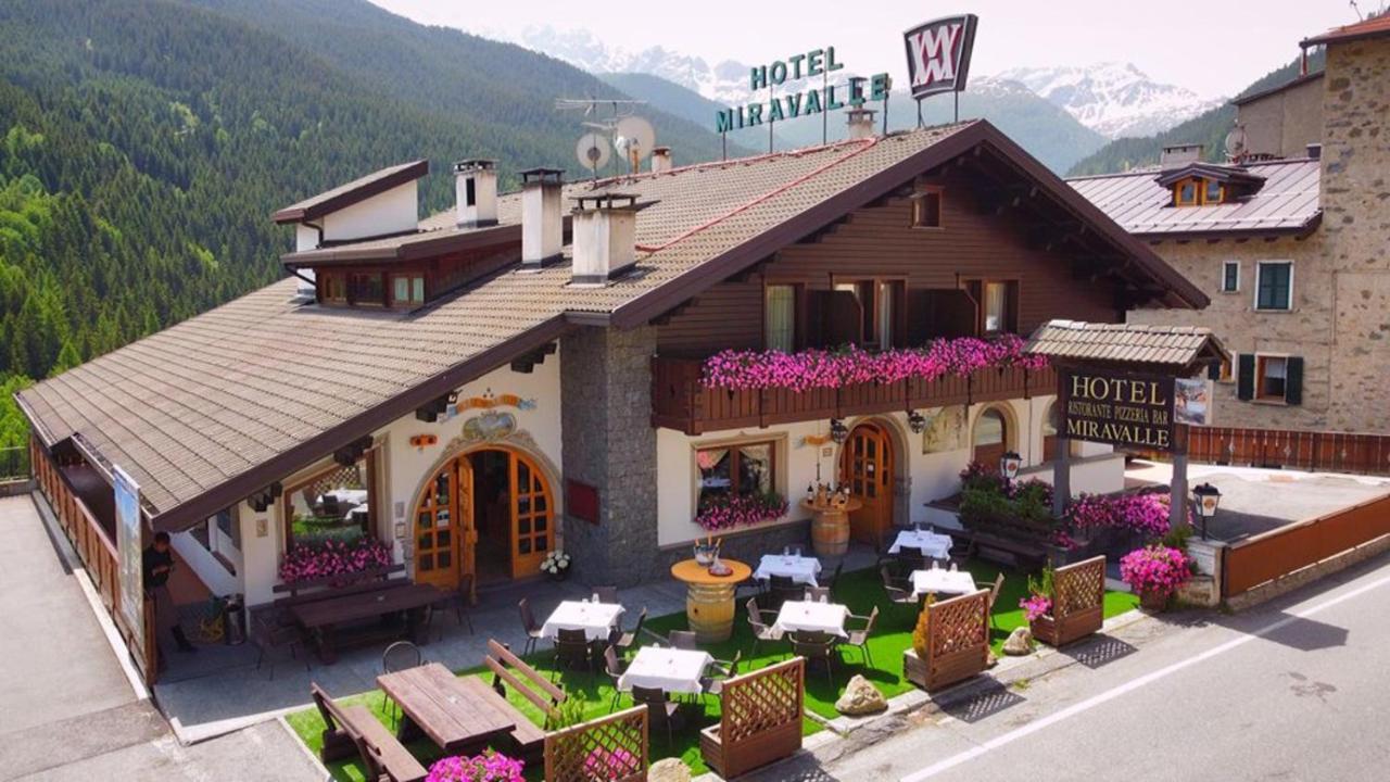 Hotel Miravalle Isolaccia Eksteriør billede