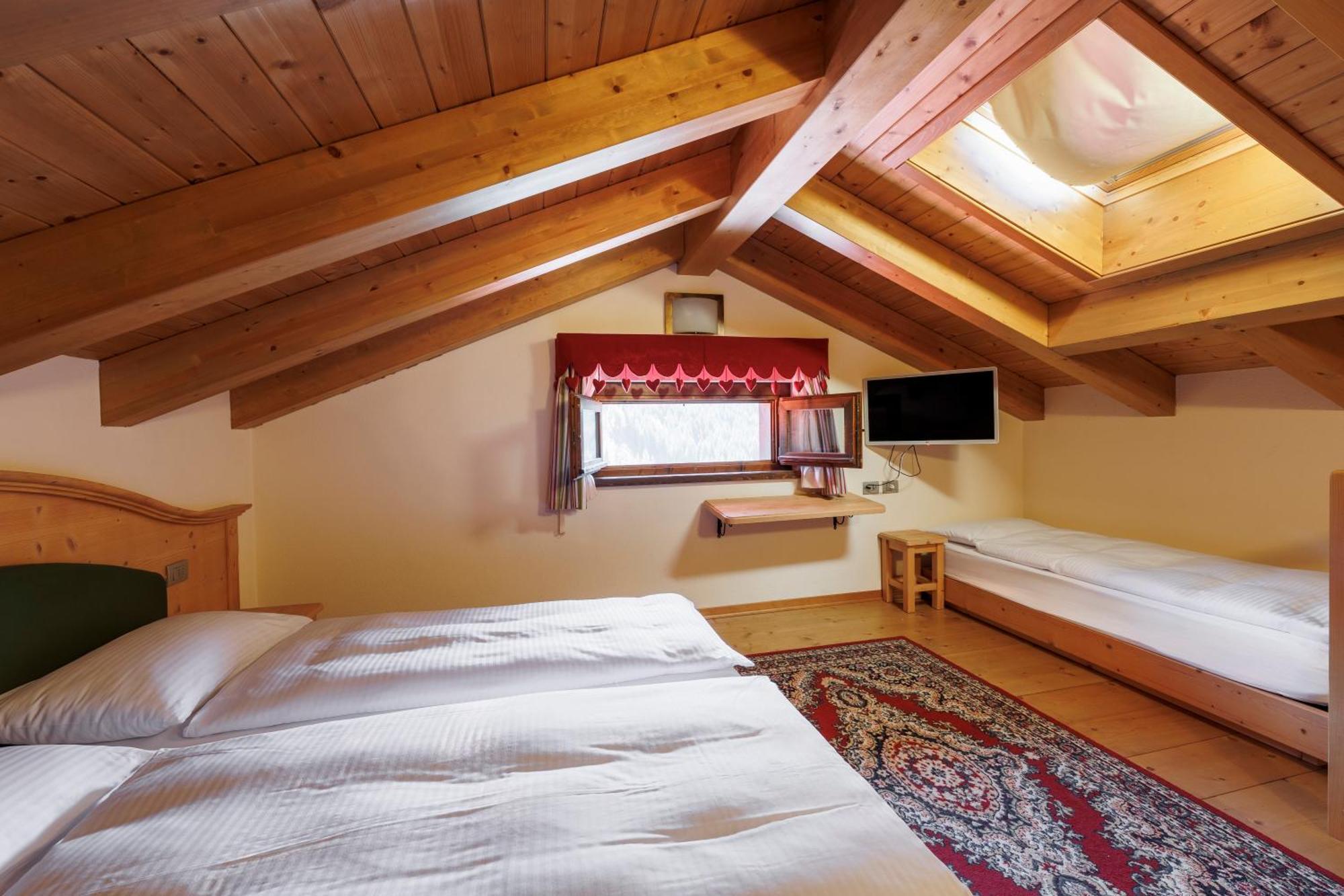 Hotel Miravalle Isolaccia Eksteriør billede