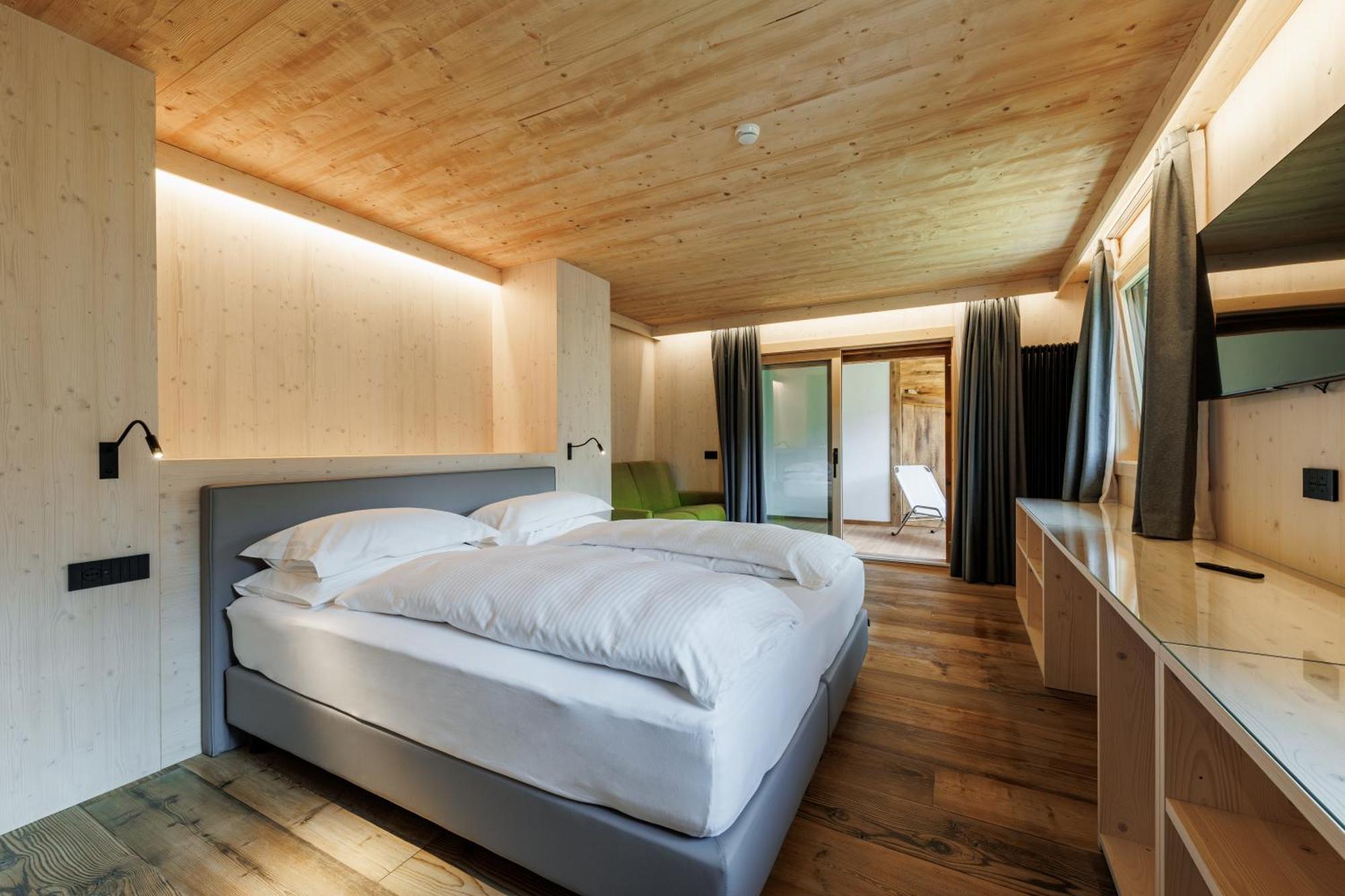 Hotel Miravalle Isolaccia Eksteriør billede