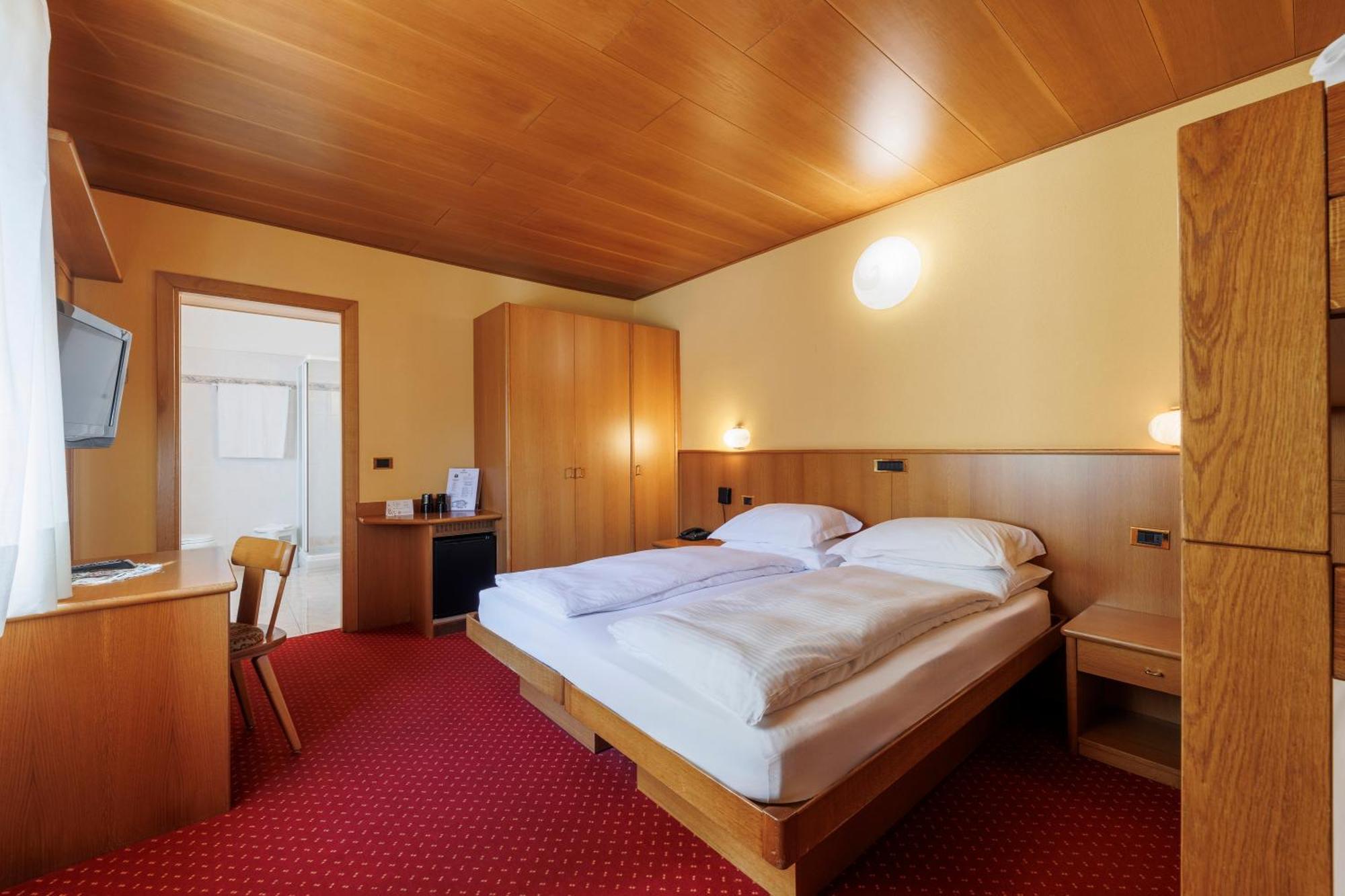 Hotel Miravalle Isolaccia Værelse billede