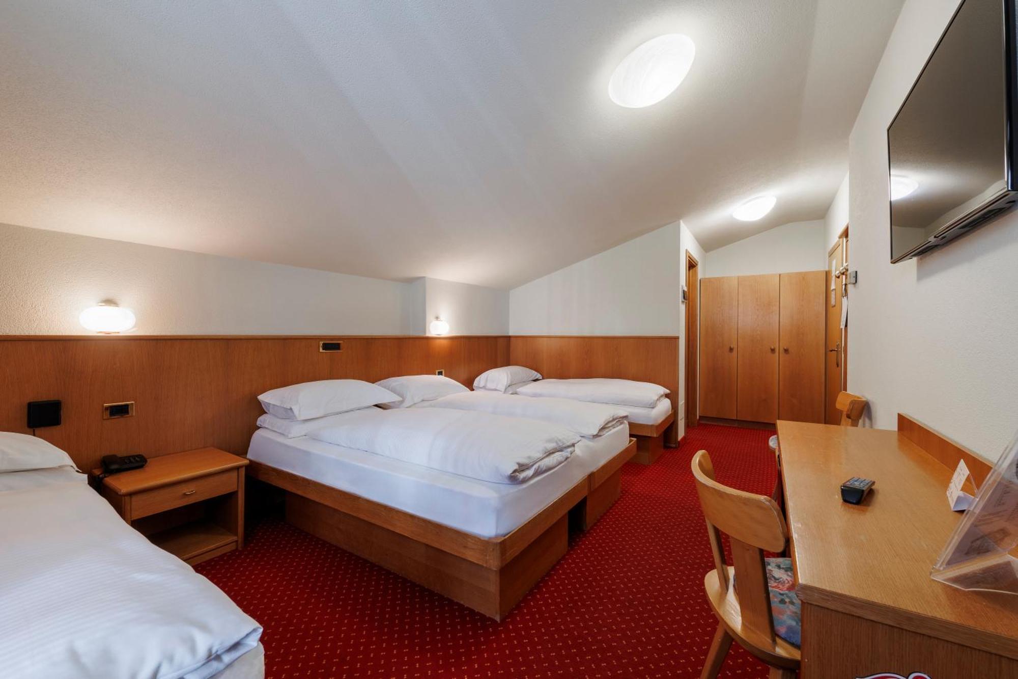 Hotel Miravalle Isolaccia Eksteriør billede