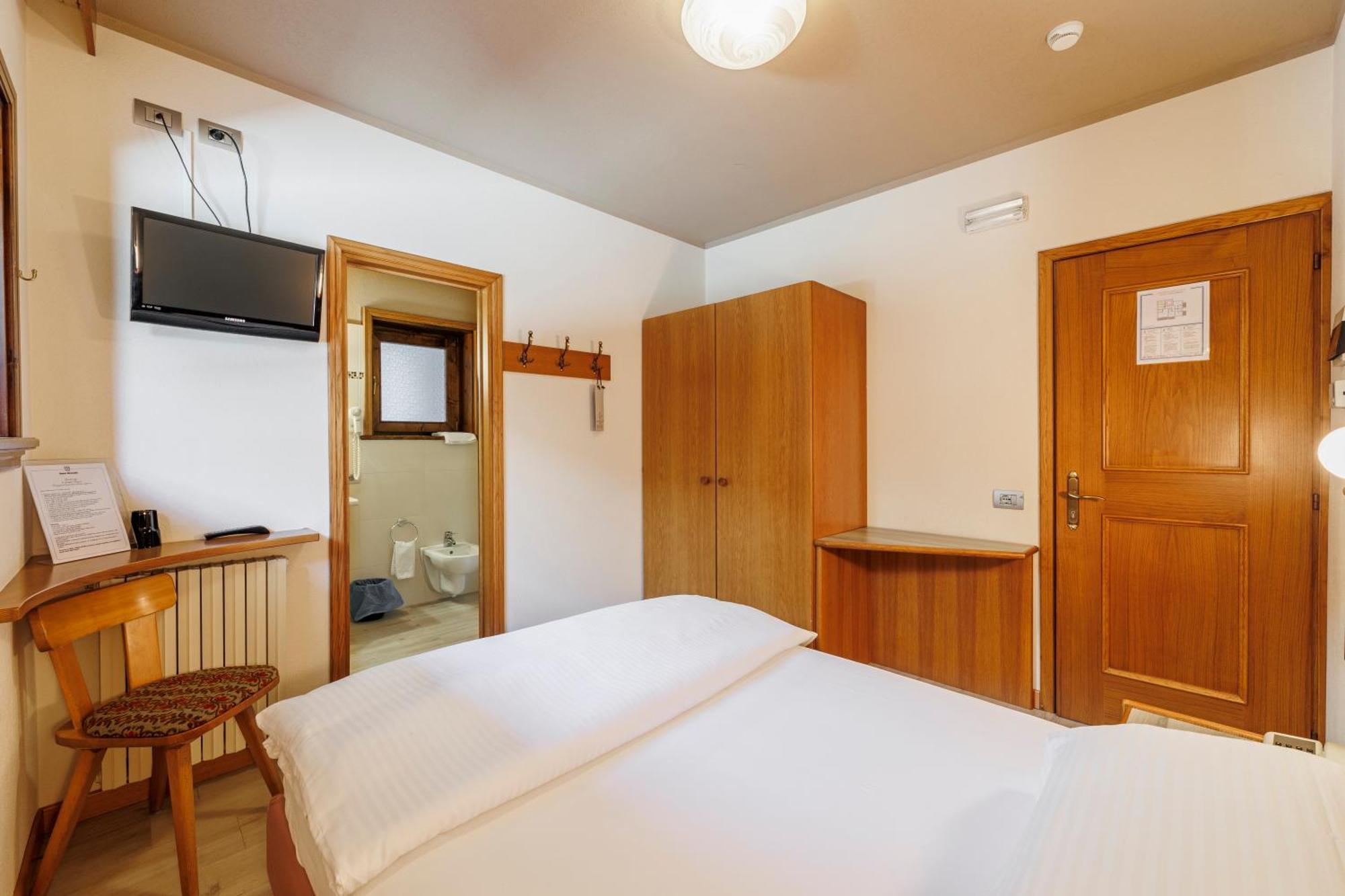 Hotel Miravalle Isolaccia Værelse billede